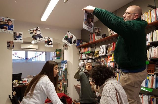 Chiaravalle: la libreria diventa una sala di esposizione