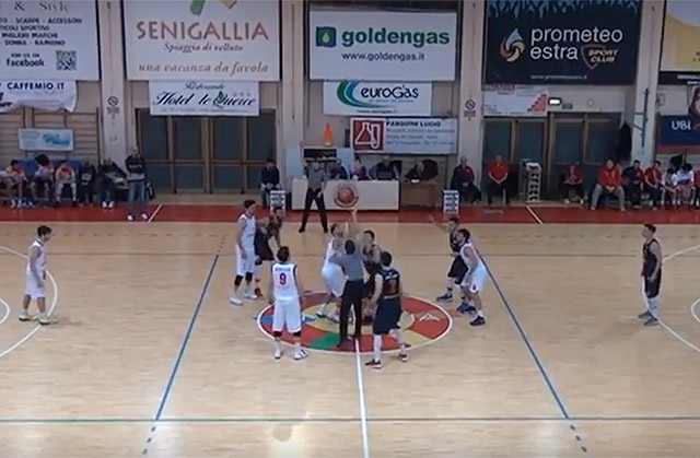 Match di basket tra la Pallacanestro Senigallia e Giulianova