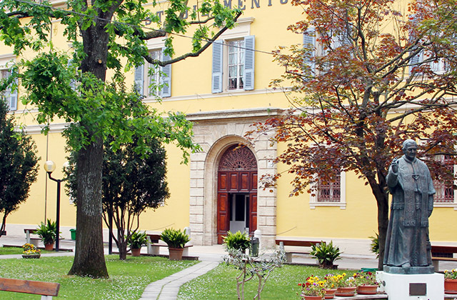 La casa di riposo per anziani "Stabilimento Pio" di Senigallia, gestito dalla Fondazione Opera Pia Mastai Ferretti