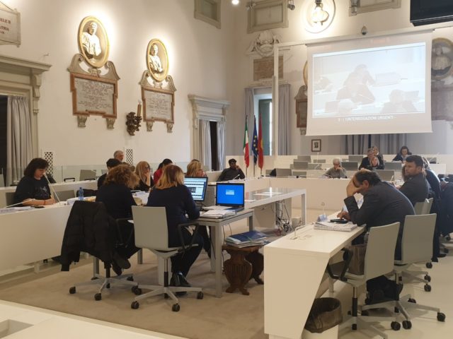 La seduta del Consiglio comunale ad Ancona