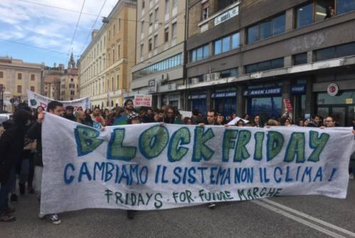 Quarto sciopero globale per il clima: ad Ancona il corteo dei “Block Friday”