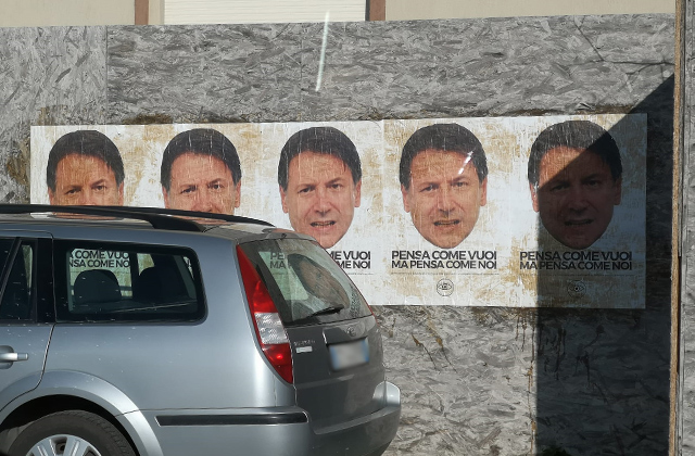 I manifesti con il volto del premier Conte affissi anche a Senigallia|I manifesti con il volto del premier Conte affissi anche a Senigallia