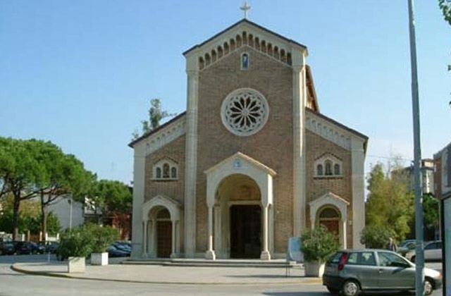 La chiesa di santa Maria della neve, a Senigallia, meglio nota come chiesa del Portone