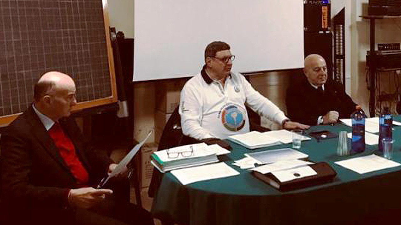 In foto: da sinistra Leonardo Pazzani segretario, il presidente del Panathlon Club di Senigallia Stefano Ripanti e Luigi Innocenzi governatore del distretto 5 Panathlon Emilia Romagna-Marche