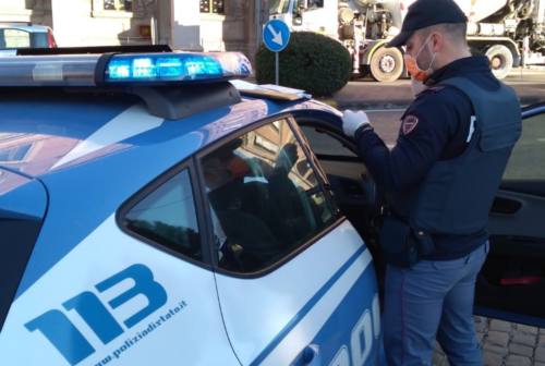 Ancona: a bordo di un motorino rubato, fugge dalla Polizia. Mezzo restituito al proprietario