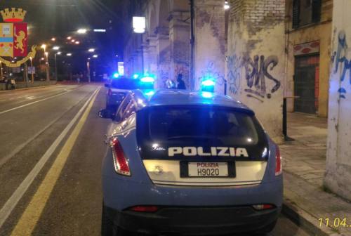 Ancona, maltrattamenti contro i familiari: 46enne arrestato e condotto a Montacuto