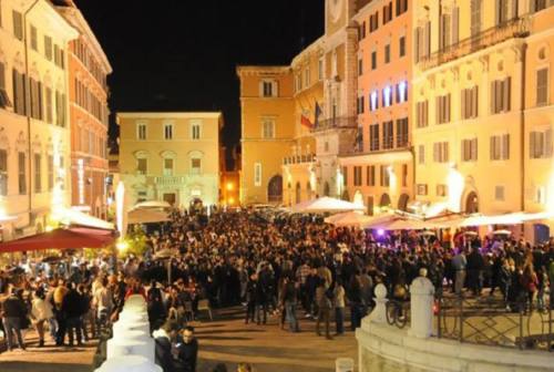 Ancona, piazza del Papa dà il via agli appuntamenti in centro tra libri e musica live