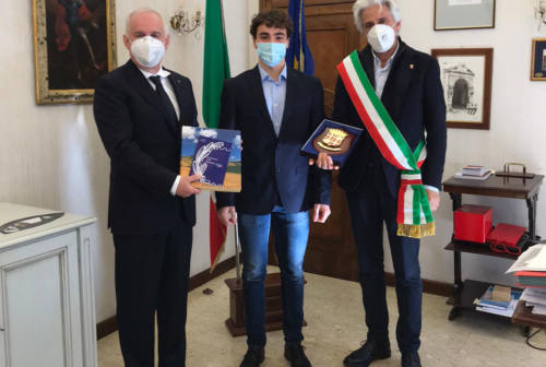Macerata: il prefetto e il sindaco incontrano Diego Ciccarelli, studente Alfiere del lavoro