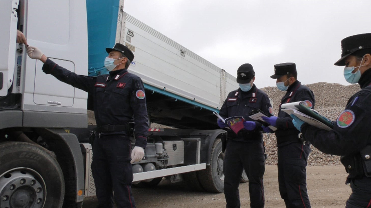 I controlli dei carabinieri forestali alle imprese dei trasporti di rifiuti