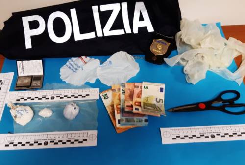 Ancona, nasconde mezzo etto di cocaina nell’armadio: Squadra Mobile arresta spacciatore incensurato
