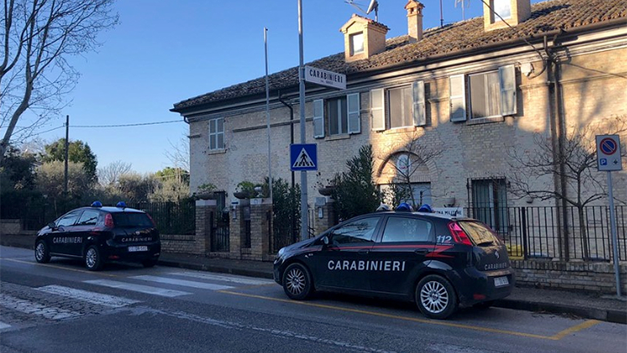La stazione Carabinieri di Ostra dove è stata presentata la denuncia