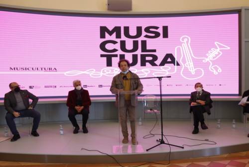 Macerata, Musicultura si reinventa: audizioni in diretta streaming dal teatro Lauro Rossi