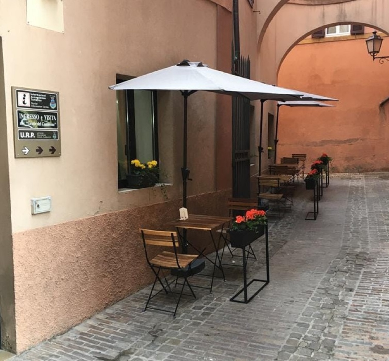 Un nuovo dehors a Osimo (bar Pierino)
