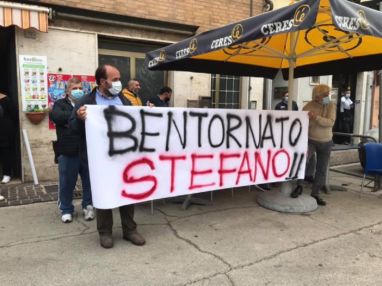 L'arrivo di Stefano Simoncini a Torrette dopo il ricovero