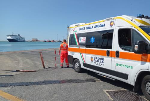 Porto di Ancona, infortunio sul lavoro e due donne soccorse dalla Croce Gialla
