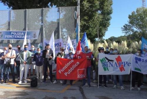 Aggressione in carcere a Pesaro, Sappe: «Servono strumenti di sicurezza come taser e bodycam»