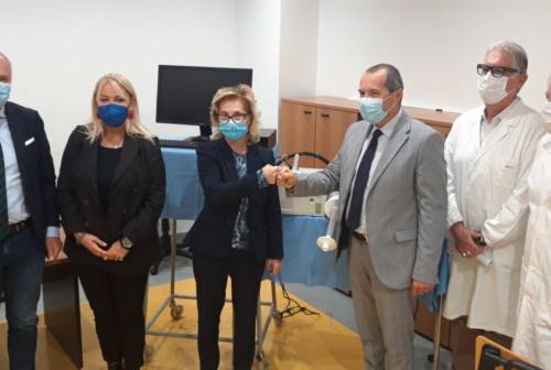 Carlo Urbani di Jesi, un nuovo spirometro donato dalla BCC di Ostra e Morro d’Alba alla sanità del territorio