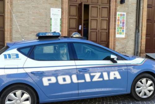 Rapina in orologeria col tagliacarte, arrestato a Macerata: deve scontare 3 anni