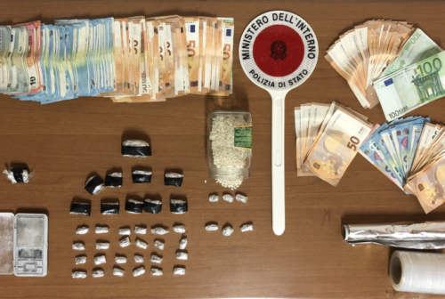 Pesaro, la cocaina in casa e una cassaforte con oltre 10 mila euro: scatta l’arresto