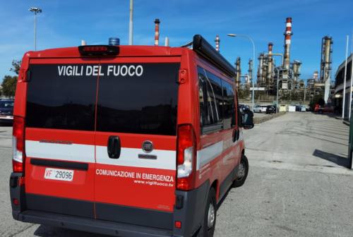 Incendio alla raffineria Api di Falconara, Catenacci dell’Arpam: «Data la breve durata, l’impatto sulla qualità dell’aria è contenuto»