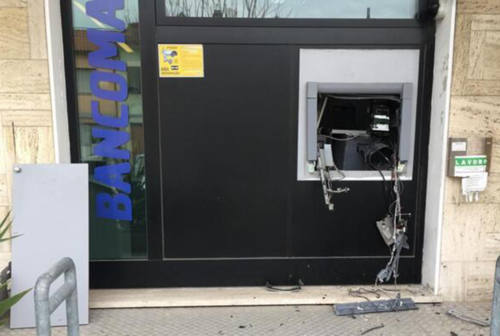 Fano, bancomat fatto esplodere: danni per 30mila euro. Proseguono le indagini dei Carabinieri