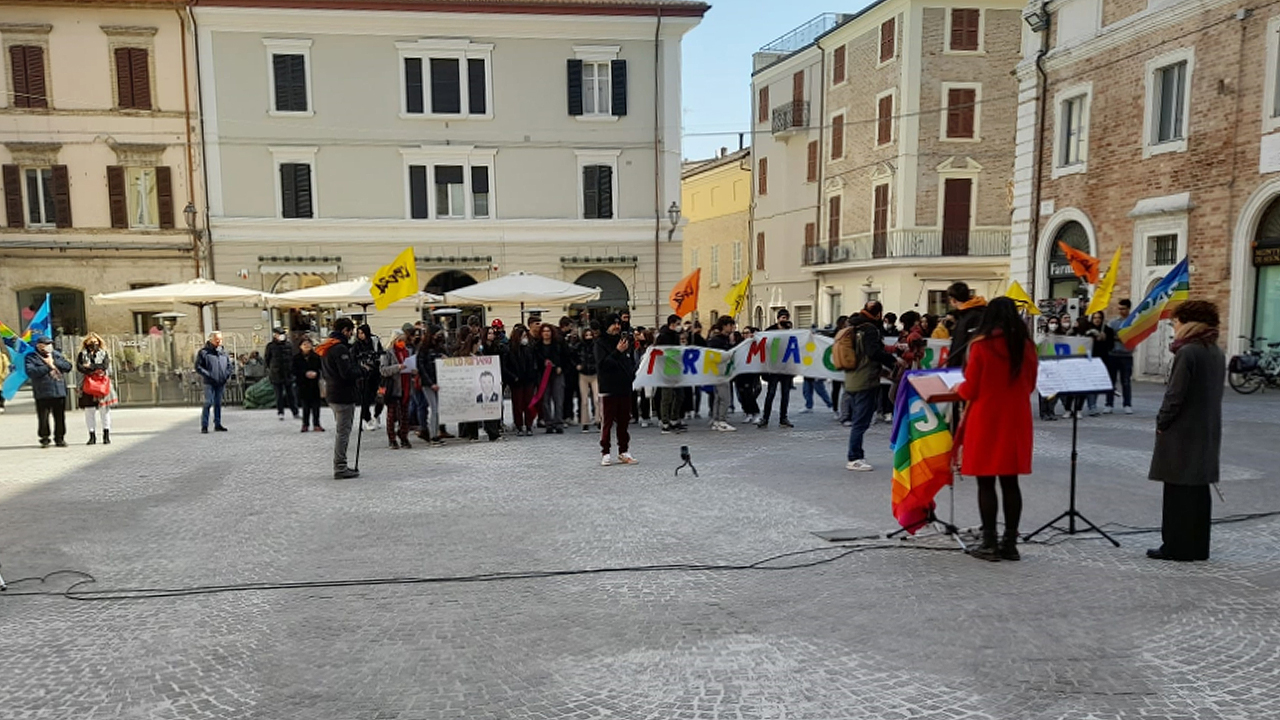 Senigallia manifesta a fianco di Libera nella giornata per le vittime innocenti di mafia