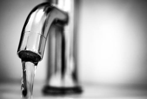 Jesi, manutenzione alla rete idrica: mezza città senza acqua martedì 31 gennaio