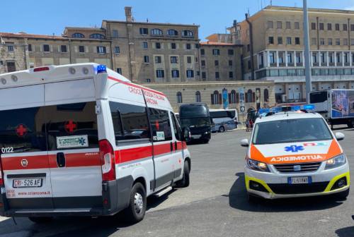 Ancona, tragedia in mare: morto portuale 62enne per un malore