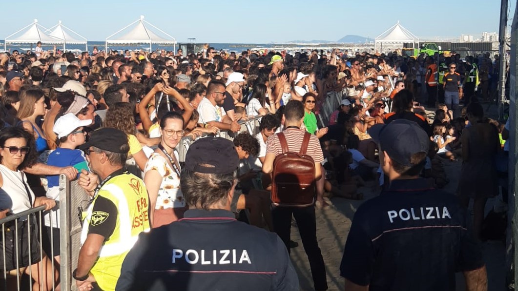 I controlli della Polizia in spiaggia a Senigallia