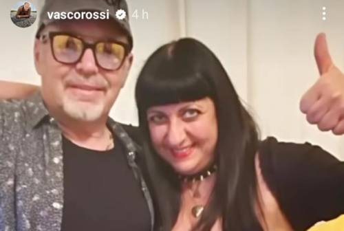 «Ciao dolce Tofee»: Vasco Rossi omaggia la sua fan Daniela Volponi, morta investita a Falconara