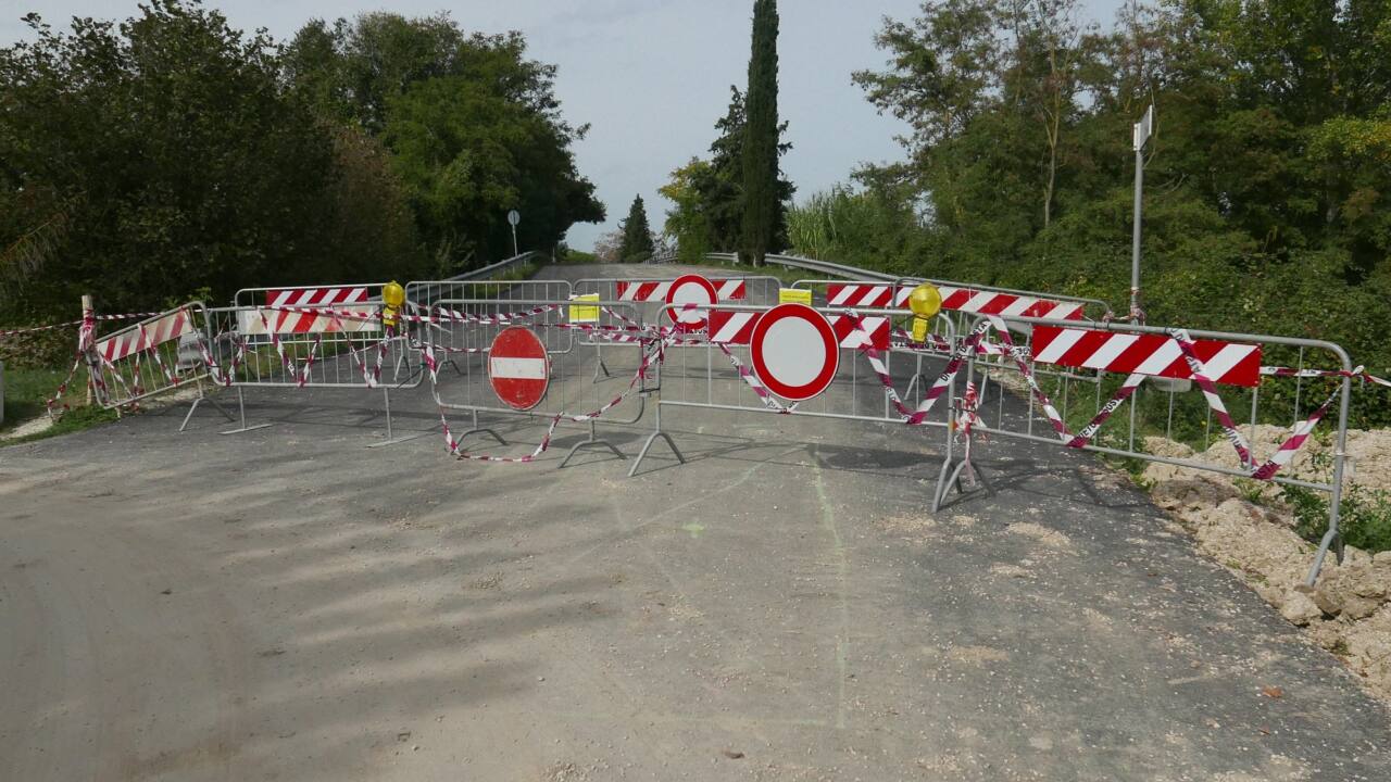 Chiuso al traffico il ponte del Vallone tra strada della Chiusa e località Molino Marazzana per i danni dall'alluvione