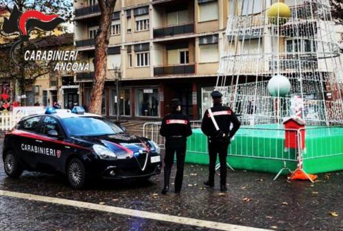 Falconara, trentanovenne arrestato dai Carabinieri per possesso di droga ai fini di spaccio