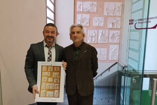 Pesaro, il calendario degli Amici della Ceramica dedicato all’opera di Baratti alla Camera di Commercio