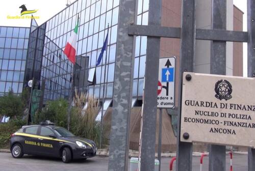 Ventuno mila euro in banconote false, tre denunciati dalla Finanza ad Ancona