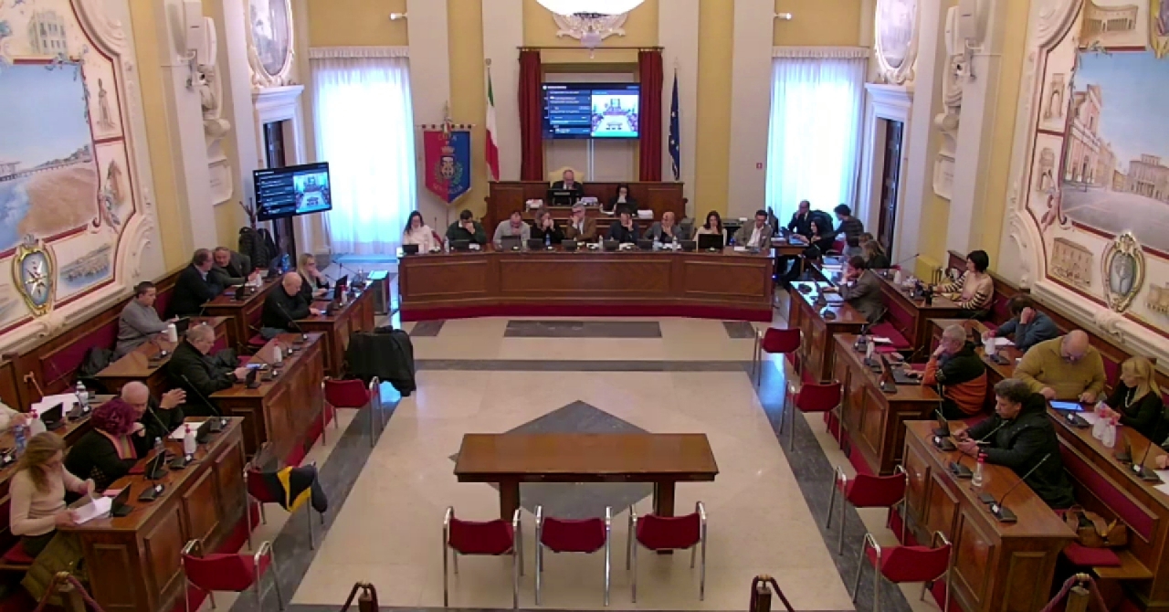 Il consiglio comunale a Senigallia