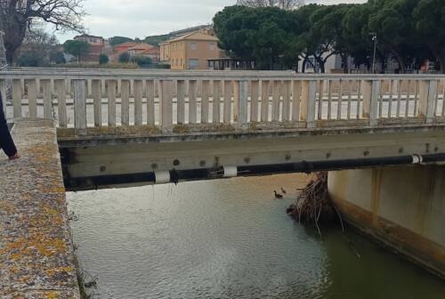Post alluvione, il viceministro alle Infrastrutture a Senigallia: «Rifare il ponte Garibaldi in tempi brevi»