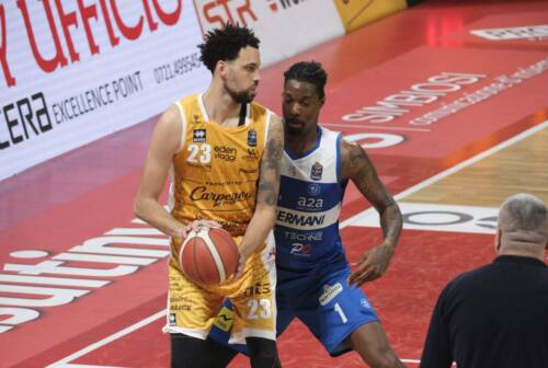 Basket serie A, la VL Pesaro con Daye torna a vincere. Brescia battuta 88 a 79