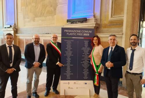 Comuni plastic free premiati a Bologna: per le Marche ci sono Pesaro e Fermo