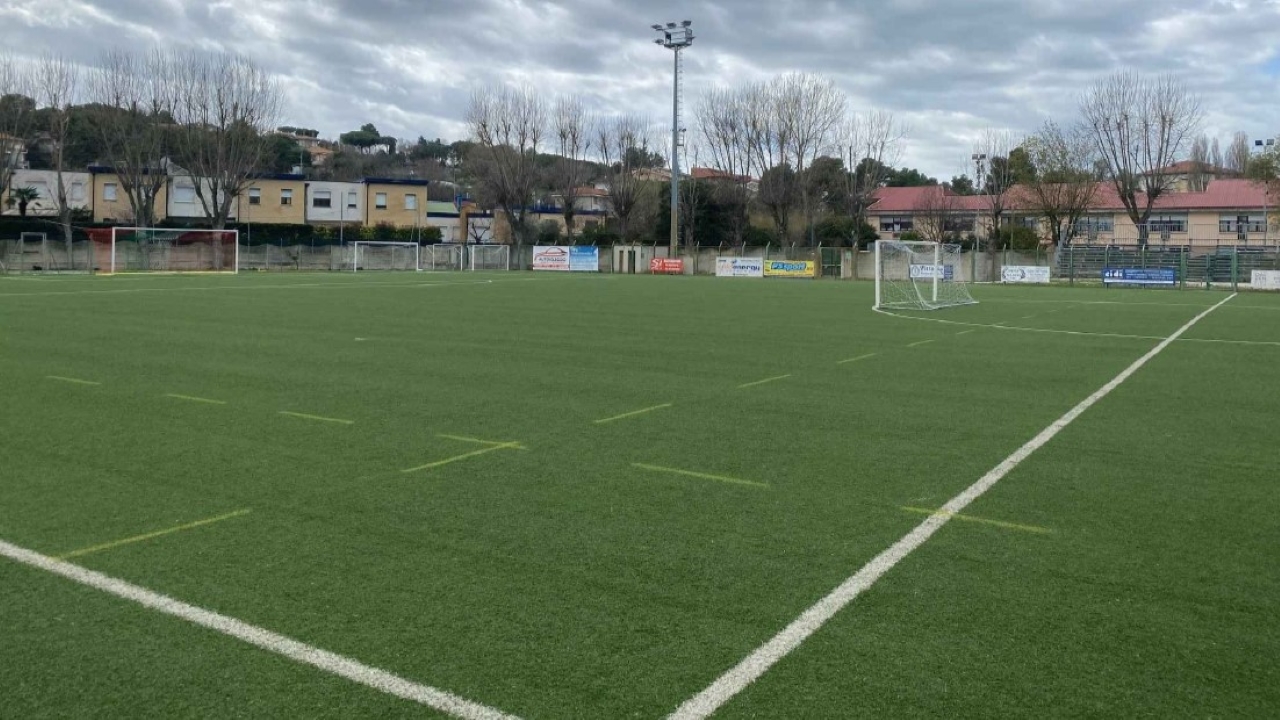 Il campo di calcio delle Saline a Senigallia