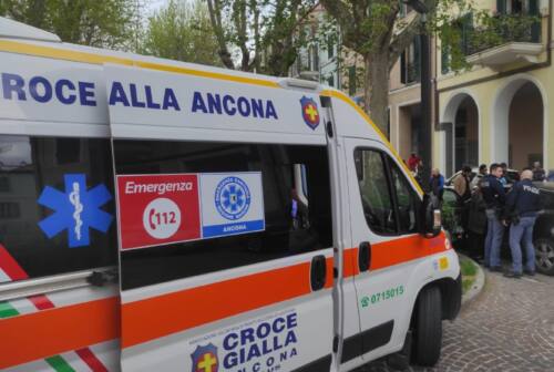 Ancona, uomo investito in corso Carlo Alberto finisce in ospedale
