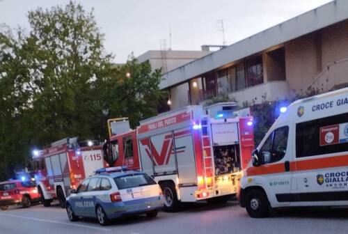 Ancona, tragedia sfiorata al Q2: evacuate 20 persone per una fuga di gas. Un giovane soccorso