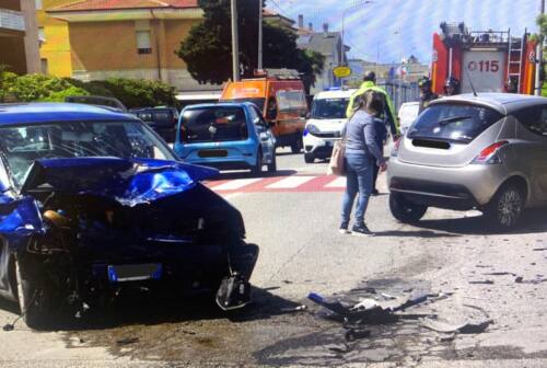Violento incidente sulla statale nord a Senigallia, feriti due giovani