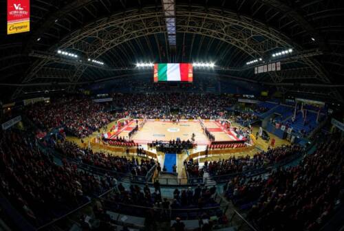 Basket, Pesaro lotta ma l’Olimpia ne ha di più. Milano vince la serie 3-1