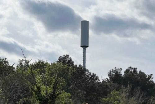 Maxi antenna sul San Bartolo, il centrodestra: «Sfregio inaccettabile, il Comune assente»